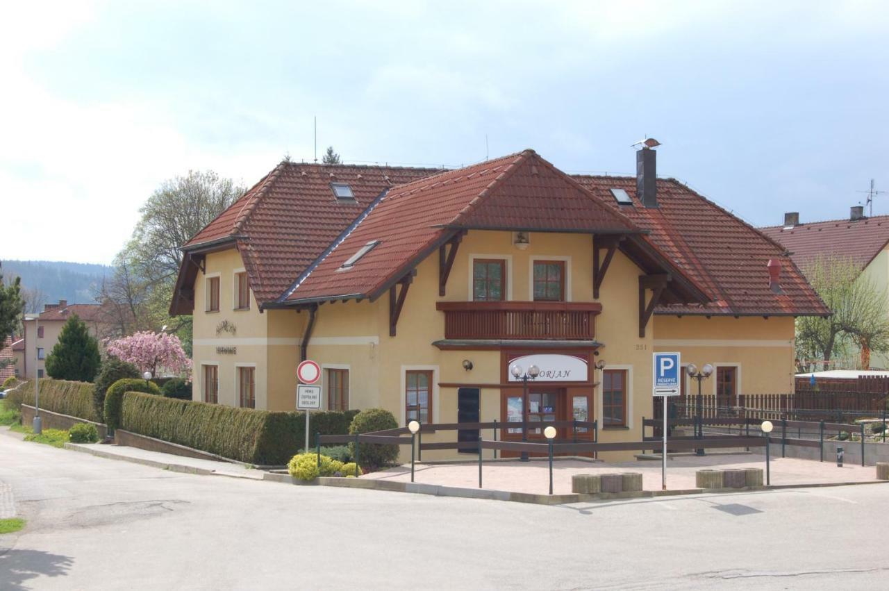 Penzion Florian Frymburk nad Vltavou Exterior foto