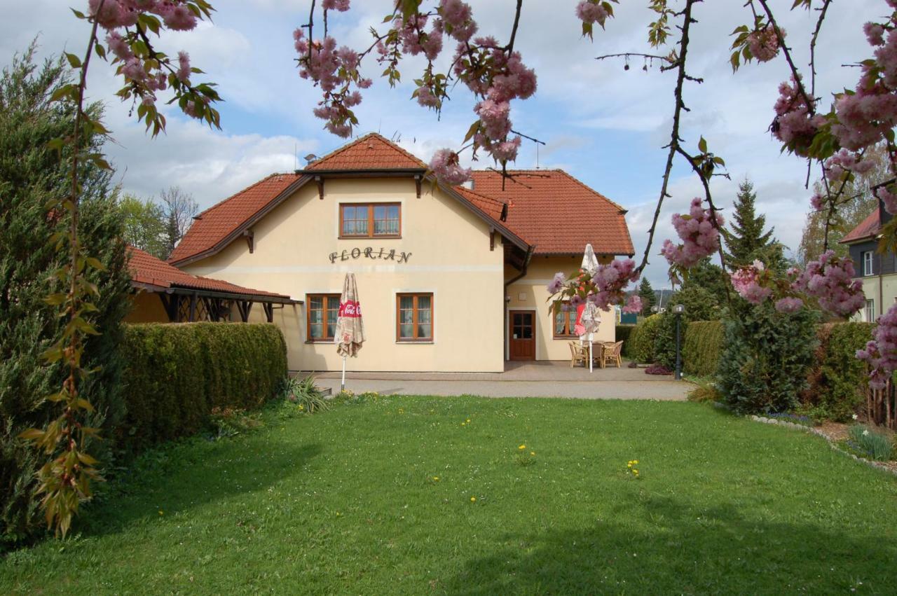 Apartmany Florian Frymburk nad Vltavou Exterior foto